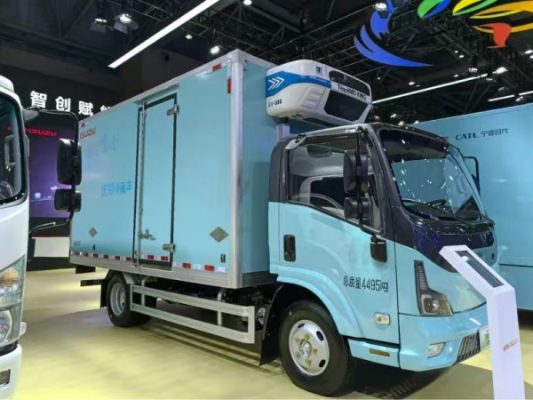 （4.2米）庆铃五十铃EVM100纯电动冷藏车
