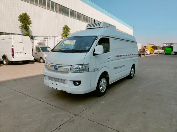福田风景G7EV纯电面包冷藏车