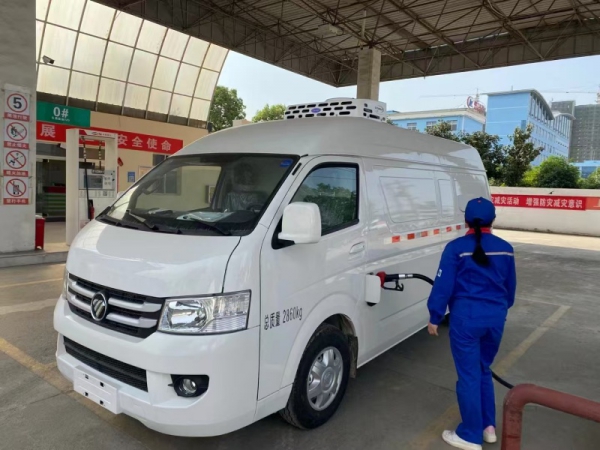 福田G7面包冷藏车