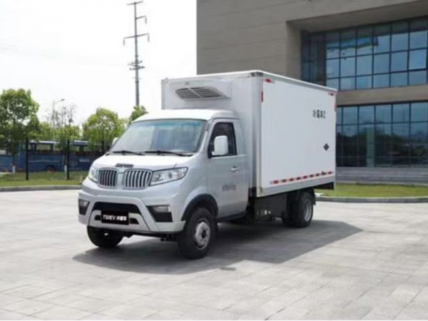 （3.5米）华晨鑫源T50-EV纯电动冷藏车