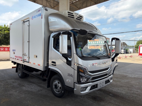 福田领航G6 4.2米蓝牌冷藏车