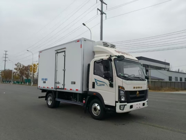 重汽豪沃悍将4米2蓝牌冷藏车