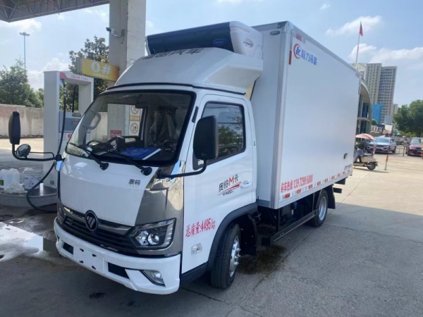 福田奥铃M卡3米7小型冷藏车